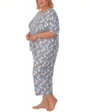 New Disney 2 Piece Set Pajama Short Sleeve Shirt & Capri Pants Soft Pjs